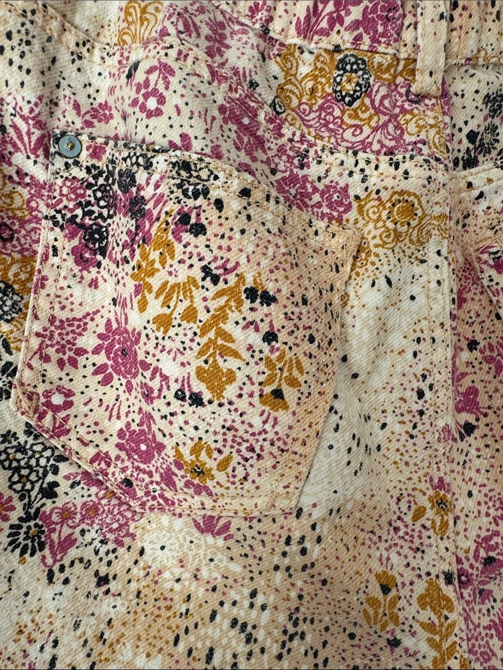 Pilcro Anthropologie Scrunchie Shorts - High-Waist 100% Cotton Floral Jean Short - Picture 7 of 12